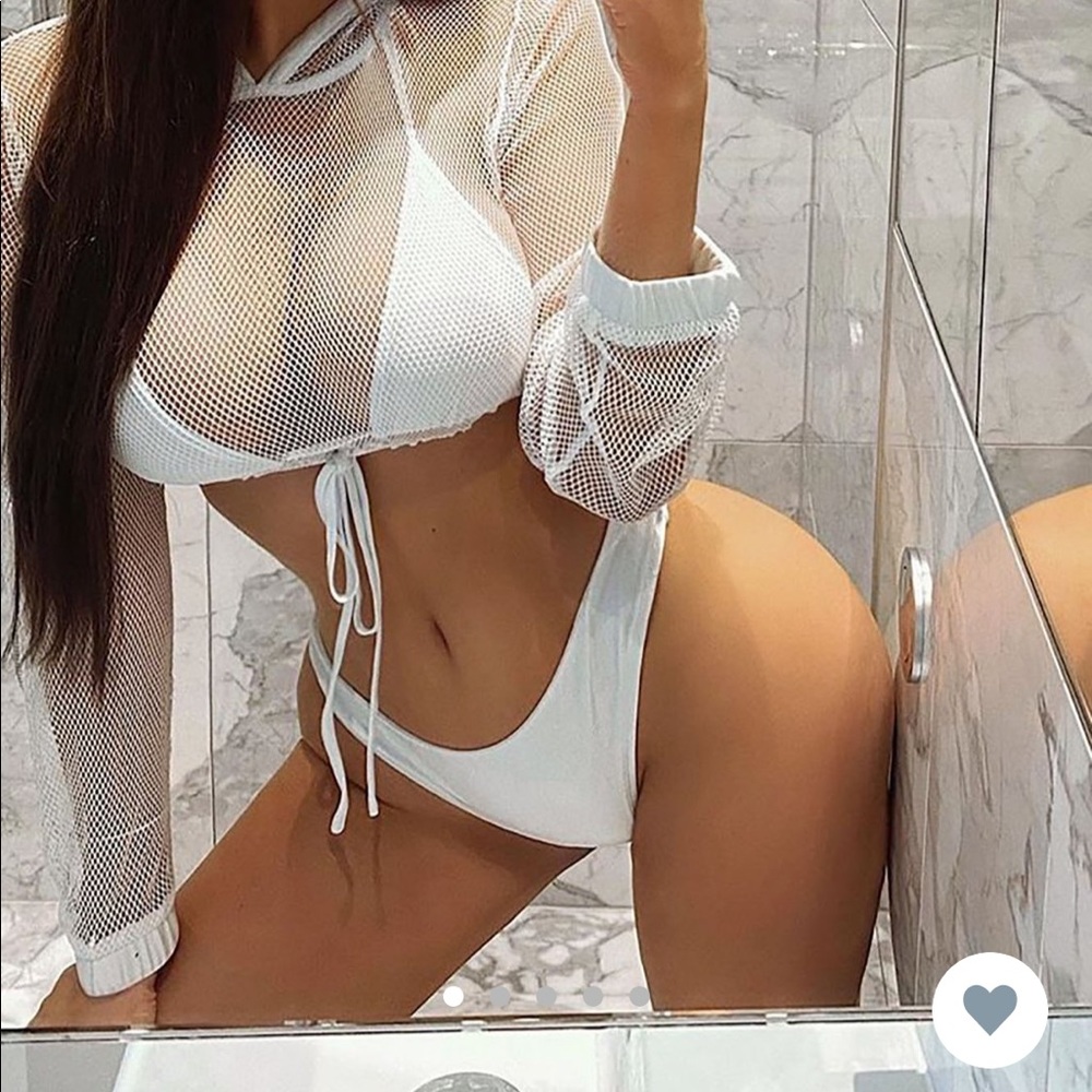 Bikini vacation drip 3 piece. It is very pretty